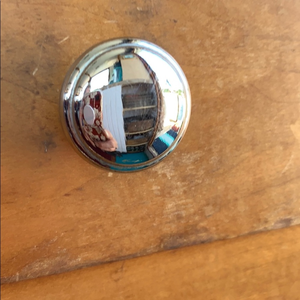 Silver metal knobs - Picture 2 of 4